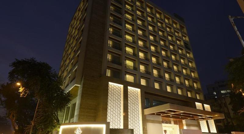 Genesis Hotel Near Mumbai Airport エクステリア 写真