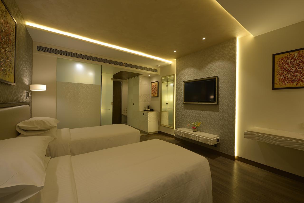 Genesis Hotel Near Mumbai Airport エクステリア 写真